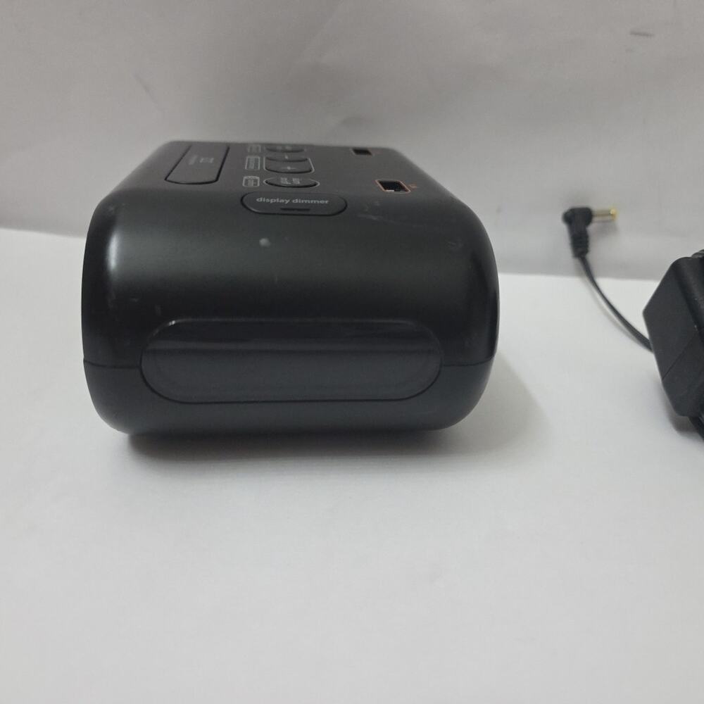 iHome HIH33 LCD Triple Display Alarm Clock with Dual Charging USB - Picture 7 of 7